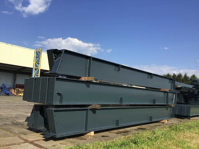 Staalconstructie 22x50 meter (ca. 1100m2) - afbeelding 1 van  13