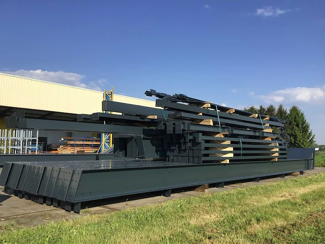 Staalconstructie 23,2x40 meter (ca. 928 m2) - afbeelding 1 van  9