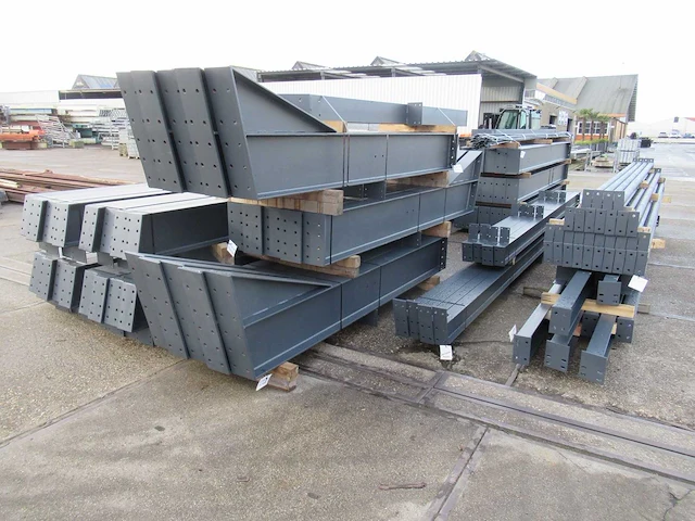 Staalconstructie 25 x 45 meter (1125m2) - afbeelding 2 van  21
