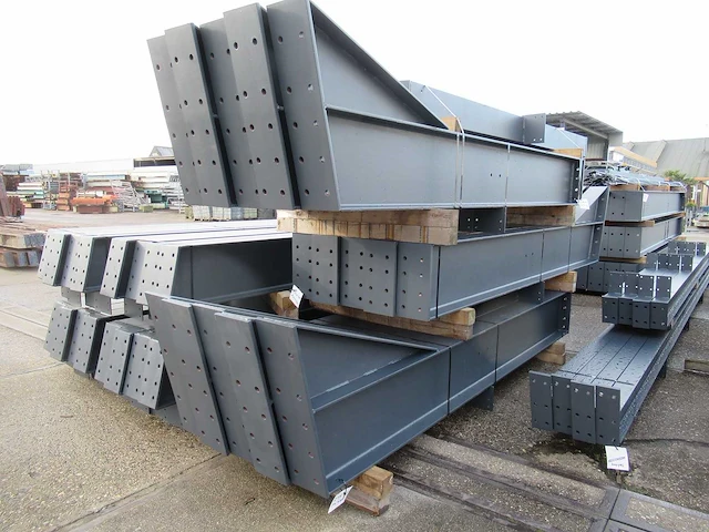 Staalconstructie 25 x 45 meter (1125m2) - afbeelding 3 van  21