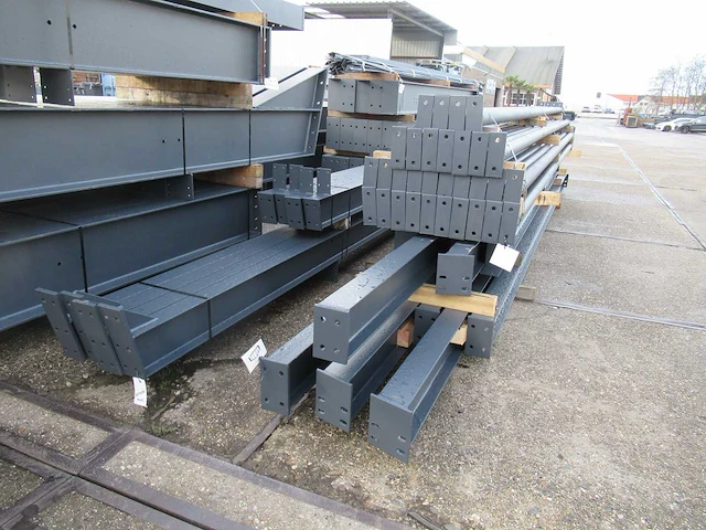 Staalconstructie 25 x 45 meter (1125m2) - afbeelding 4 van  21