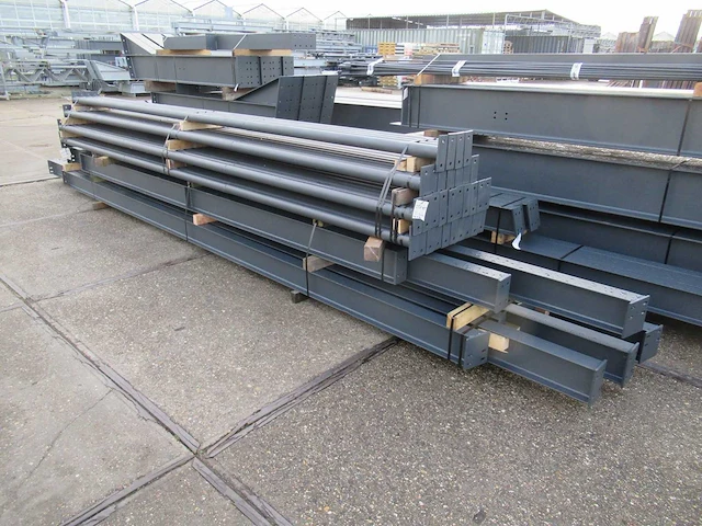 Staalconstructie 25 x 45 meter (1125m2) - afbeelding 6 van  21