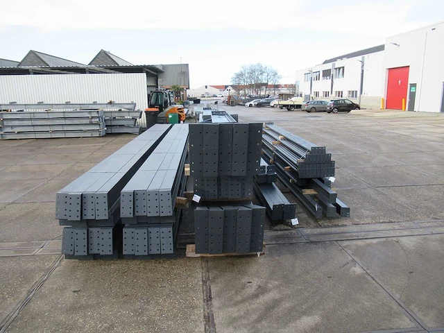 Staalconstructie 25 x 45 meter (1125m2) - afbeelding 11 van  21
