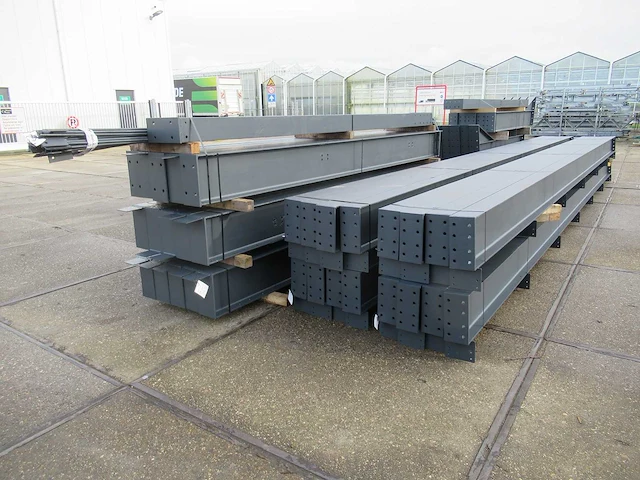 Staalconstructie 25 x 45 meter (1125m2) - afbeelding 17 van  21