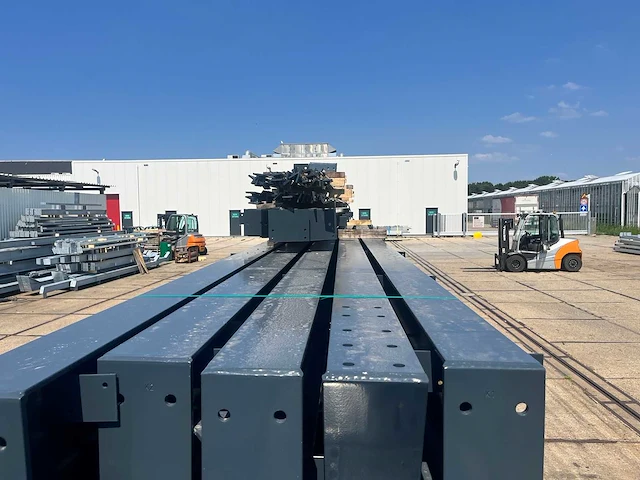 Staalconstructie 25 x 60 meter (1500m2) - afbeelding 5 van  19