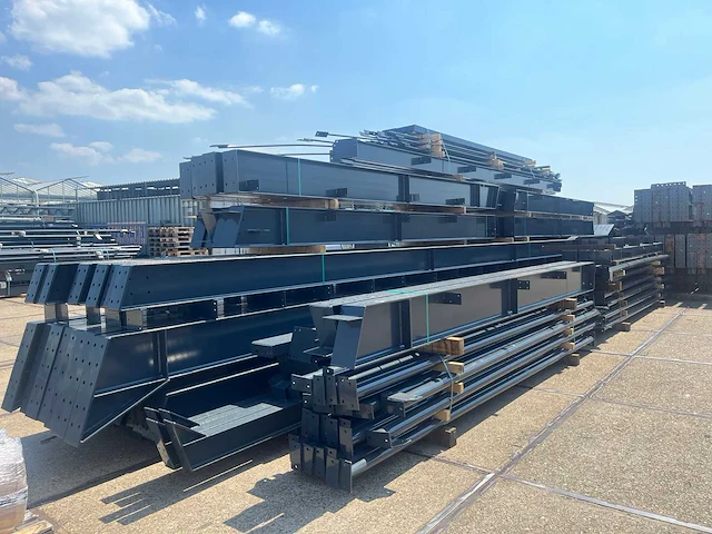 Staalconstructie 25 x 60 meter (1500m2) - afbeelding 14 van  19