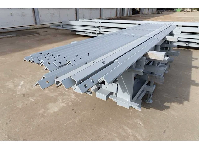 Staalconstructie 25x49 meter – hal met kantoor - afbeelding 4 van  87
