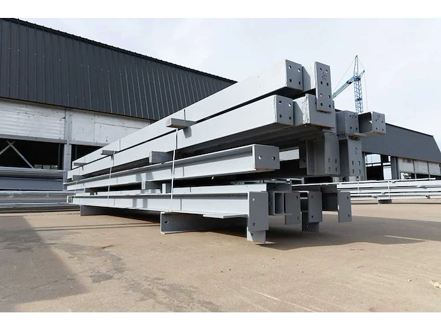 Staalconstructie 25x49 meter – hal met kantoor - afbeelding 7 van  87