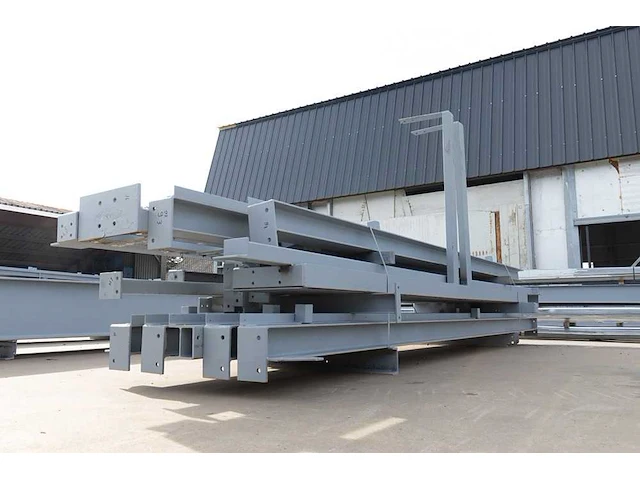Staalconstructie 25x49 meter – hal met kantoor - afbeelding 9 van  87
