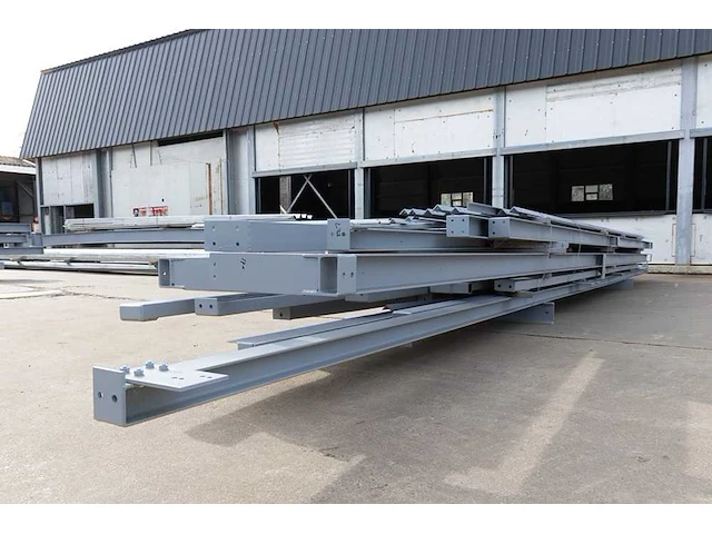 Staalconstructie 25x49 meter – hal met kantoor - afbeelding 10 van  87