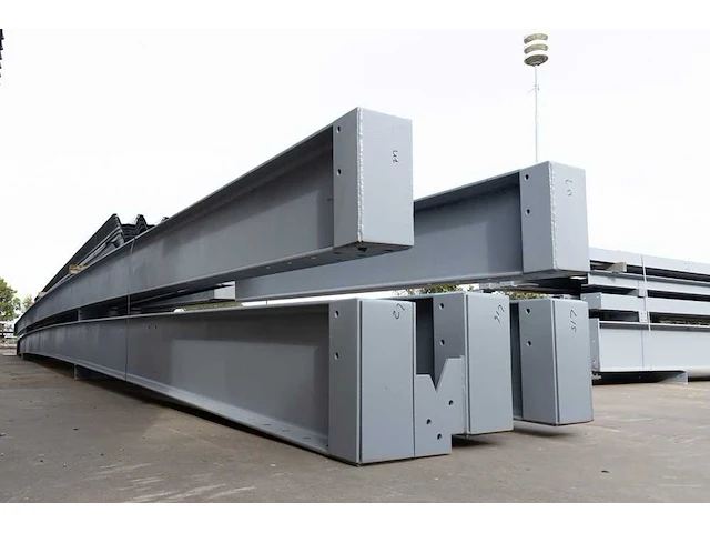 Staalconstructie 25x49 meter – hal met kantoor - afbeelding 1 van  87