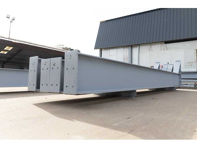 Staalconstructie 25x49 meter – hal met kantoor - afbeelding 15 van  87