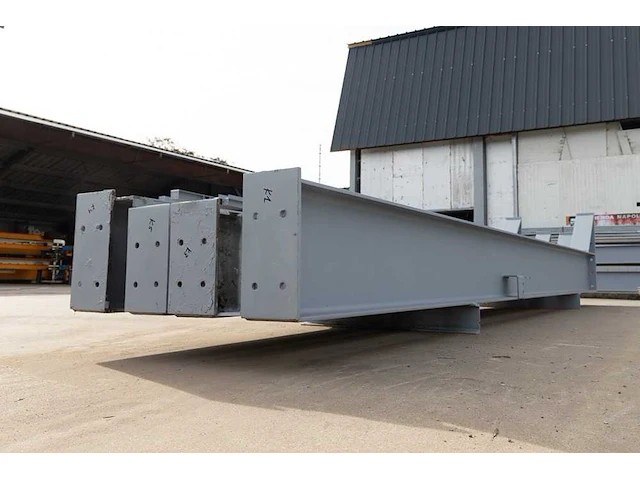Staalconstructie 25x49 meter – hal met kantoor - afbeelding 19 van  87