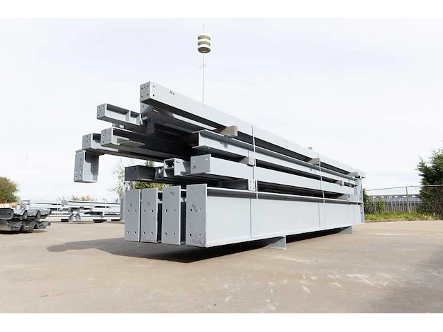 Staalconstructie 25x49 meter – hal met kantoor - afbeelding 26 van  87