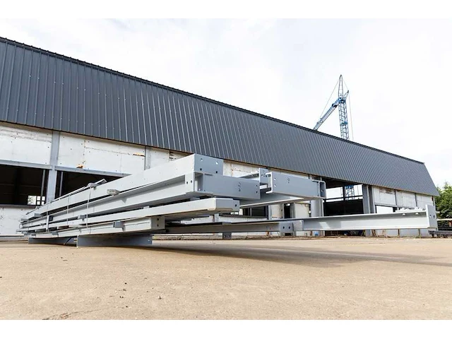Staalconstructie 25x49 meter – hal met kantoor - afbeelding 40 van  87