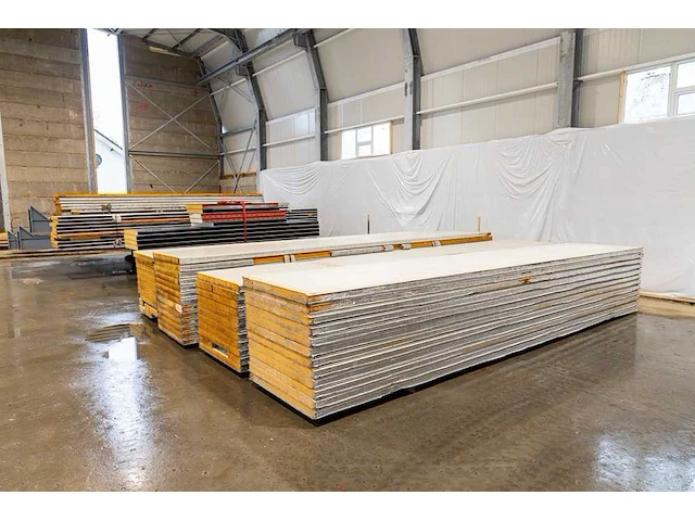 Staalconstructie 25x49 meter – hal met kantoor - afbeelding 44 van  87