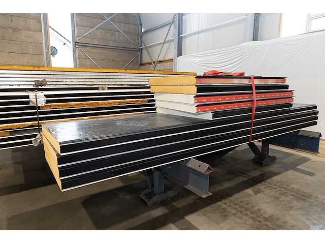 Staalconstructie 25x49 meter – hal met kantoor - afbeelding 46 van  87