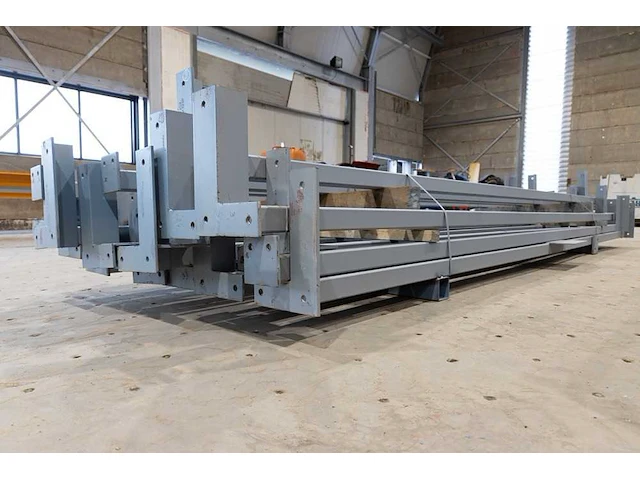 Staalconstructie 25x49 meter – hal met kantoor - afbeelding 55 van  87