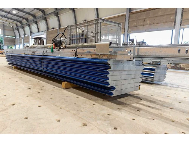 Staalconstructie 25x49 meter – hal met kantoor - afbeelding 64 van  87