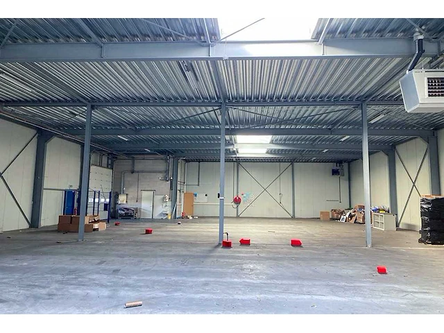 Staalconstructie 25x49 meter – hal met kantoor - afbeelding 75 van  87