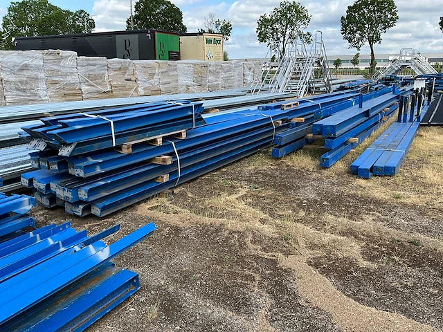 Staalconstructie 27x40 meter - afbeelding 8 van  33