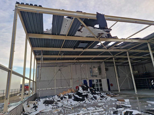 Staalconstructie (28,80x 23,40 mtr) (674m2) - afbeelding 38 van  38