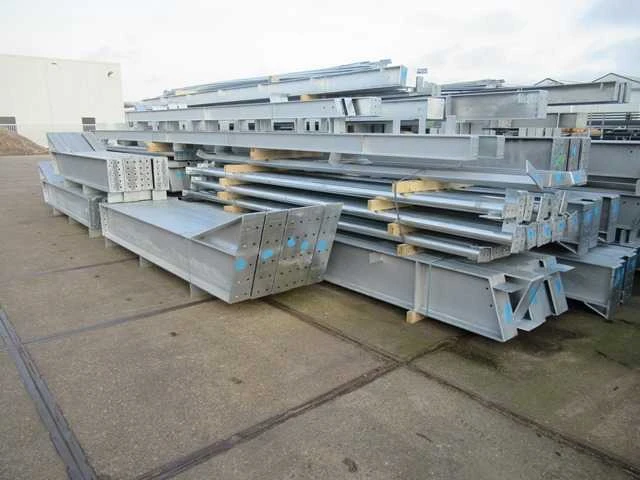 Staalconstructie 30 x 40 meter vrije overspanning (1200m2) - afbeelding 19 van  20