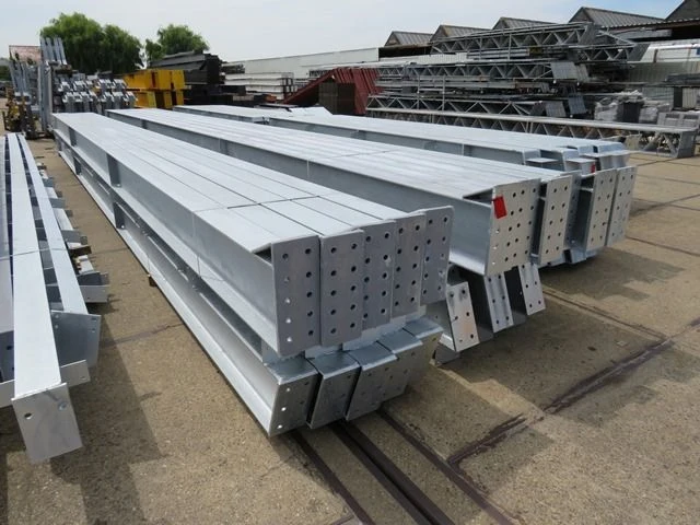Staalconstructie 30 x 60 meter (1800m2) - afbeelding 3 van  33