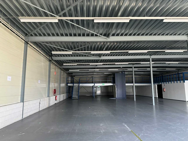 Staalconstructie (30x35 mtr) (1050m2) - afbeelding 2 van  36