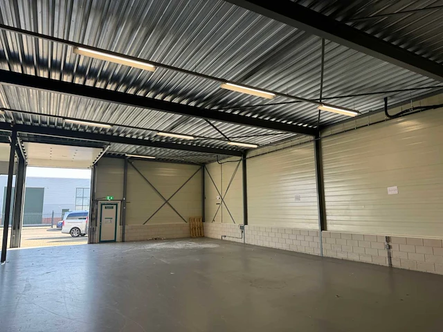 Staalconstructie (30x35 mtr) (1050m2) - afbeelding 5 van  36