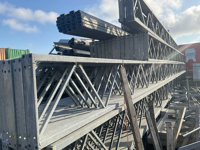 Staalconstructie (32,00x112,50 mtr) (3600m2) - afbeelding 39 van  55