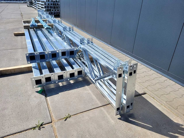 Staalconstructie (6 x 12 mtr) (72m2) - afbeelding 2 van  7