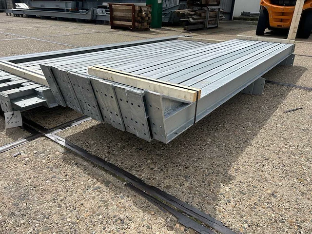 Staalconstructie 6.00 x 16.00 meter (96m2) - afbeelding 4 van  9