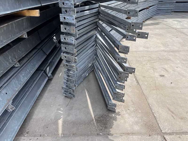 Staalconstructie 6,40 x 18 mtr (115m2) - afbeelding 7 van  15