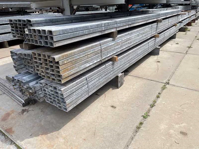 Staalconstructie 6,40 x 18 mtr (115m2) - afbeelding 12 van  15
