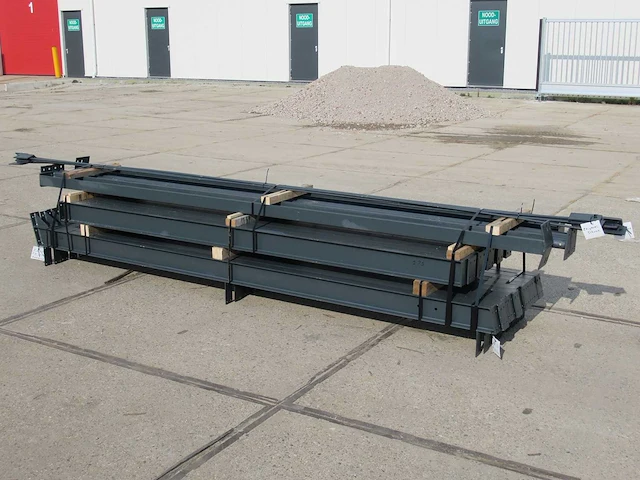 Staalconstructie 7 x 16 meter (112m2) - afbeelding 2 van  8