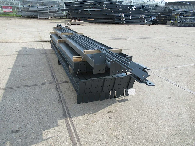 Staalconstructie 7 x 16 meter (112m2) - afbeelding 4 van  8