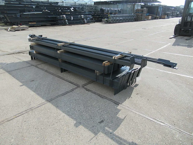 Staalconstructie 7 x 16 meter (112m2) - afbeelding 5 van  8