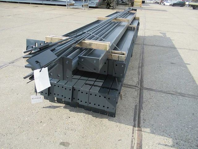 Staalconstructie 7 x 16 meter (112m2) - afbeelding 7 van  8