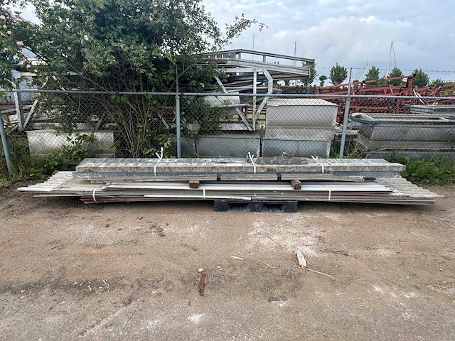 Staalconstructie (7,00x9,00 mtr) (63m²) - afbeelding 4 van  15