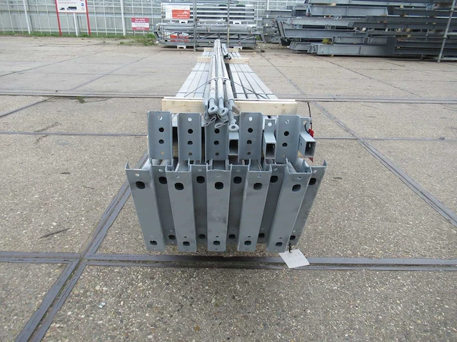 Staalconstructie 8 x 16 meter (128m2) - afbeelding 5 van  10