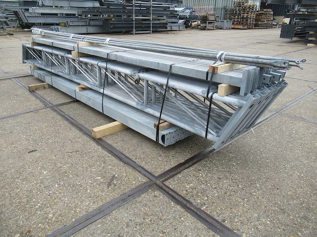 Staalconstructie 8 x 16 meter (128m2) - afbeelding 6 van  10