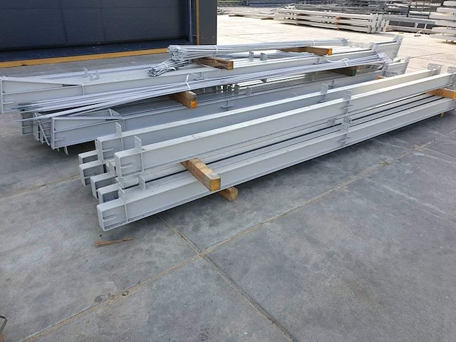 Staalconstructie 8 x 28 (224m²) - afbeelding 5 van  7