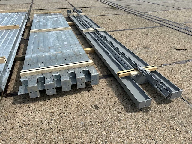 Staalconstructie 8.00 x 16.00 meter (128m2) - afbeelding 7 van  9