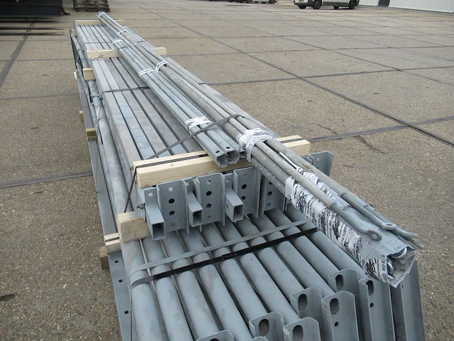 Staalconstructie 8.00 x 20.00 meter (160m2) - afbeelding 2 van  12