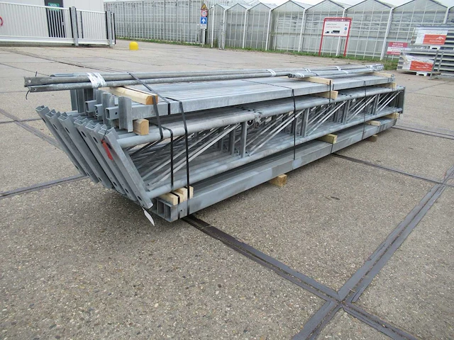 Staalconstructie 8.00 x 20.00 meter (160m2) - afbeelding 1 van  12