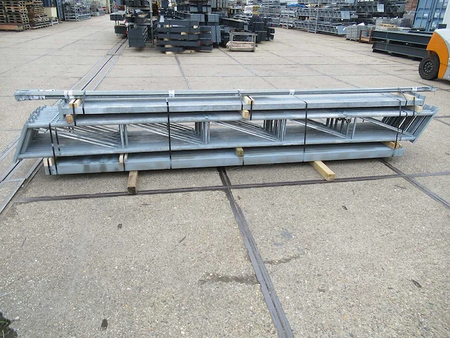 Staalconstructie 8.00 x 20.00 meter (160m2) - afbeelding 9 van  12