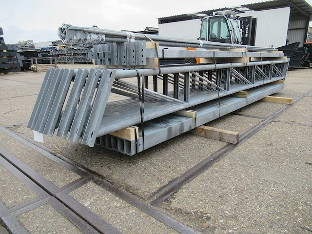 Staalconstructie 8.00 x 20.00 meter (160m2) - afbeelding 11 van  12