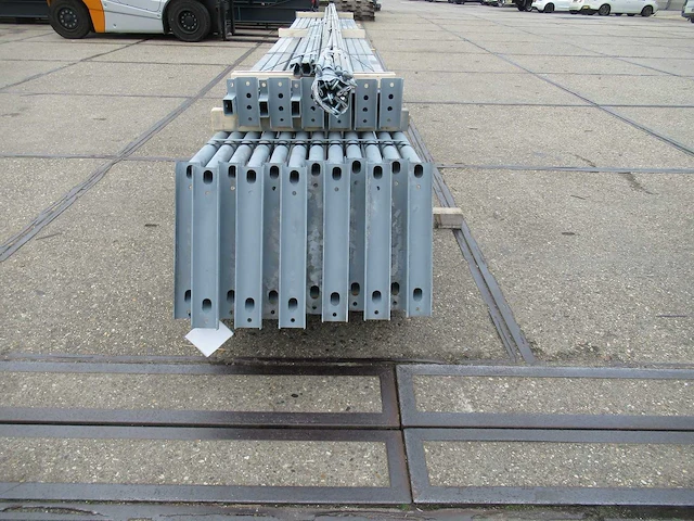 Staalconstructie 8.00 x 20.00 meter (160m2) - afbeelding 12 van  12
