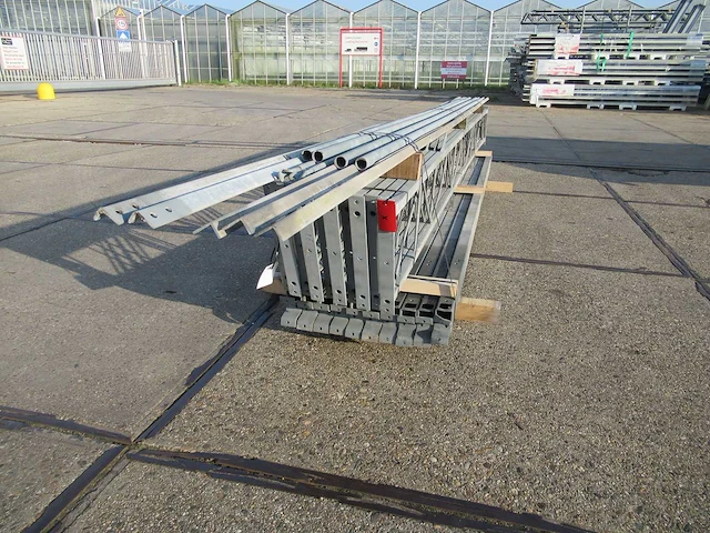 Staalconstructie 8.50 x 16.00 meter (136m2) - afbeelding 2 van  8